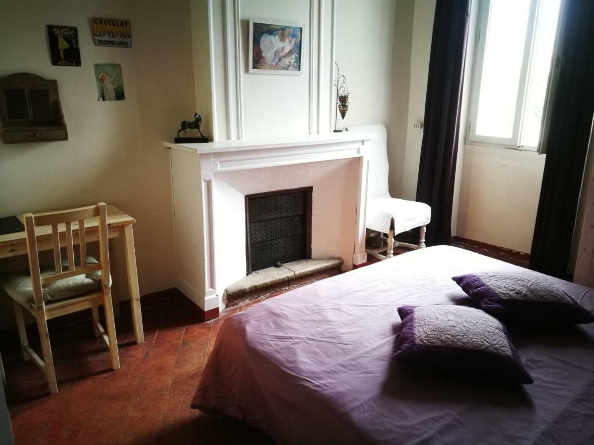 Chambres Et Table D'Hotes Au Brabo Mormoiron Habitación foto